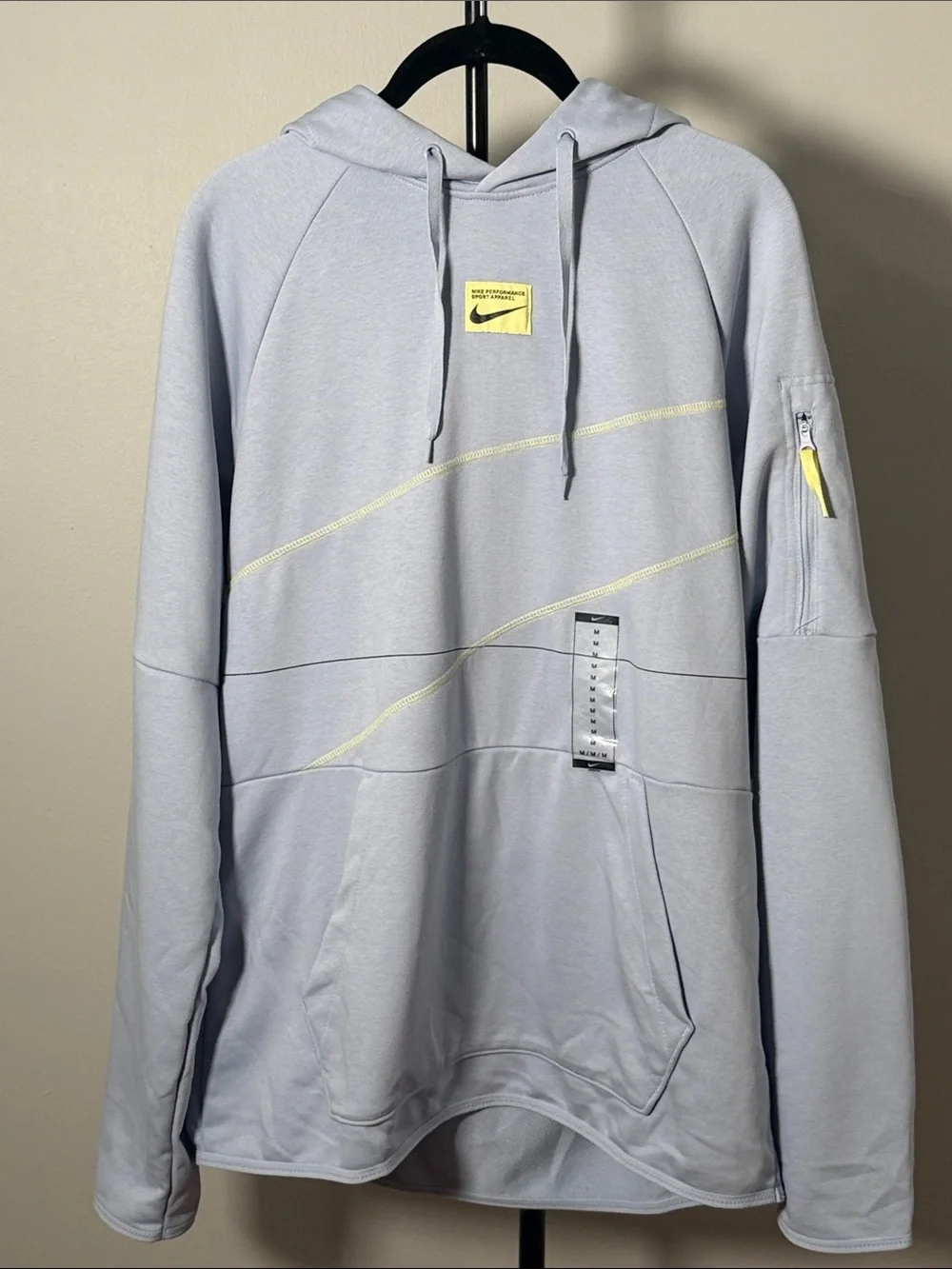 NWT Nike Men's Dri-Fit Standard Issue Basketball Hoodie Blue DV9632